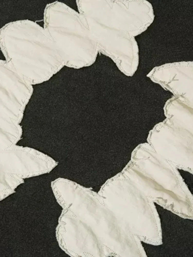 WW | Fangs Embroidered Hoodie for Men - Comfortable Streetwear