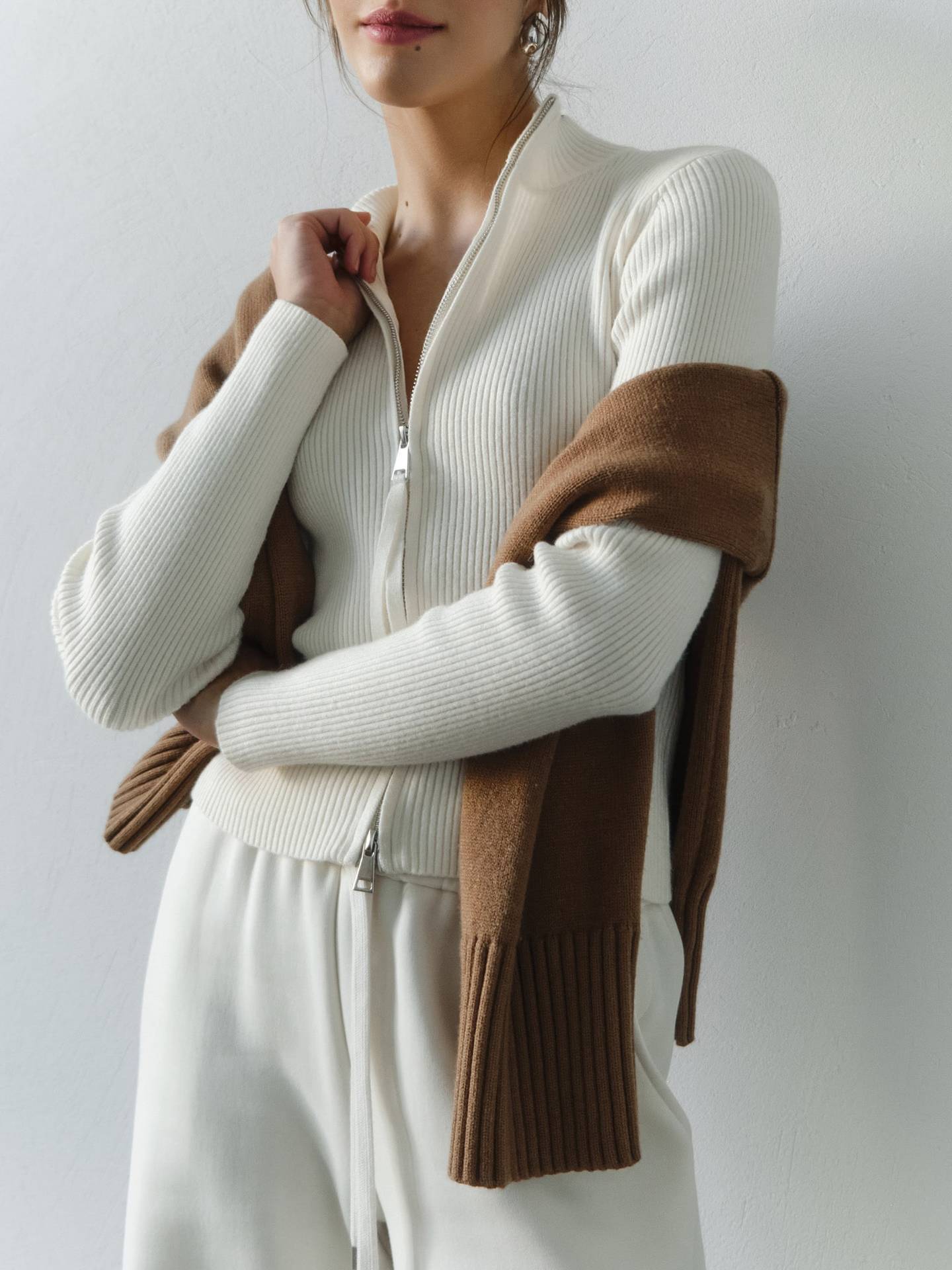 WW | Cozy ribbed knit sweater with high zip detail