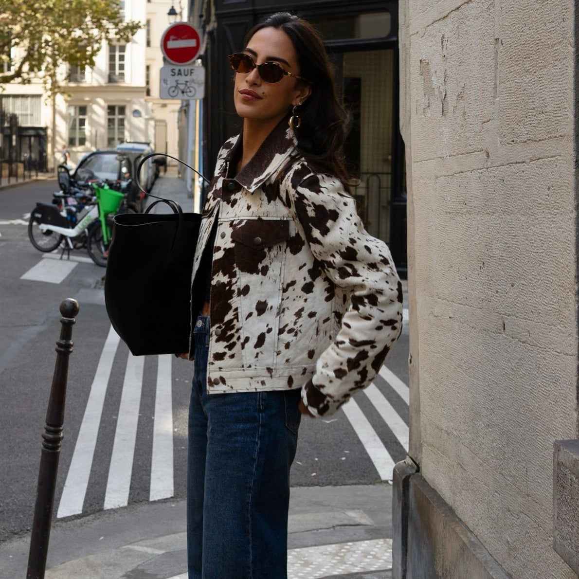 WW | Jacket with cow print, lapel collar and stylish snap fasteners