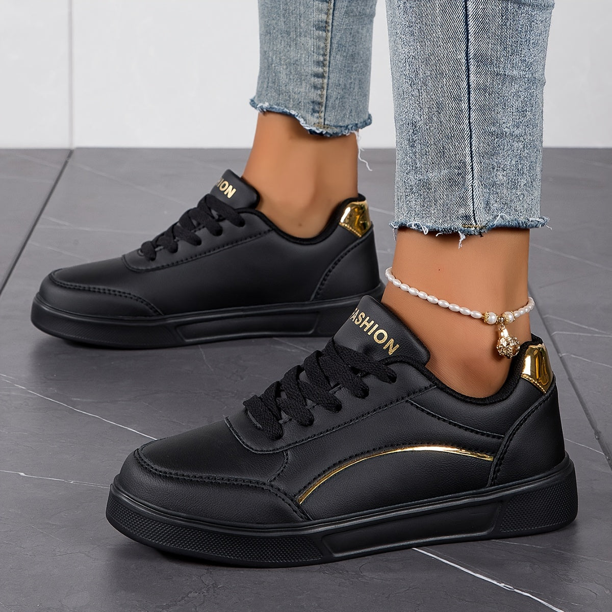 WW | Damen Sneaker in Einfarbiger Ausführung Mit Schnürsenkeln Und Weicher Sohle