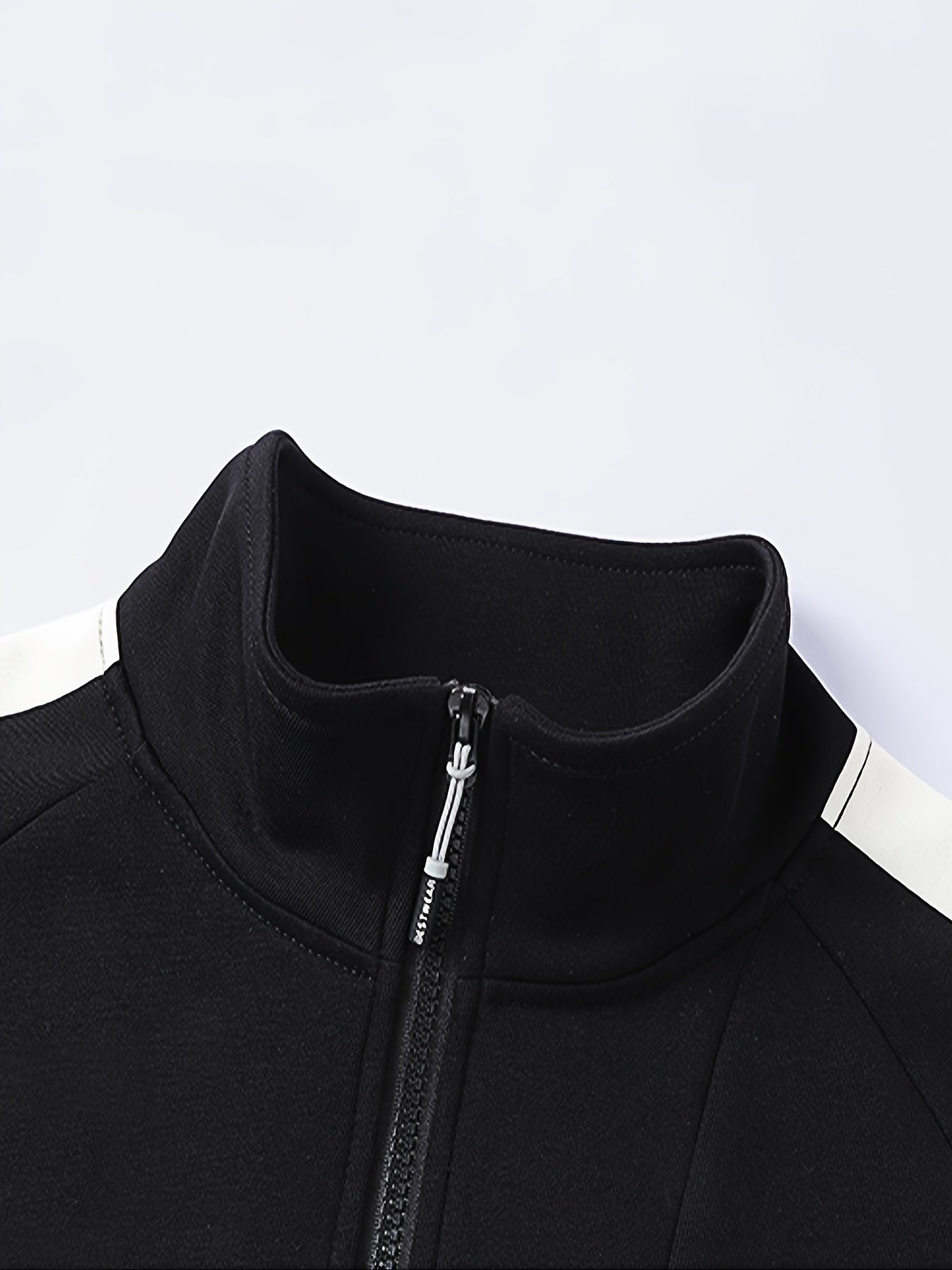 WW | Men's Tracksuit - Sporty Jogging Suit with Contrast Stripes