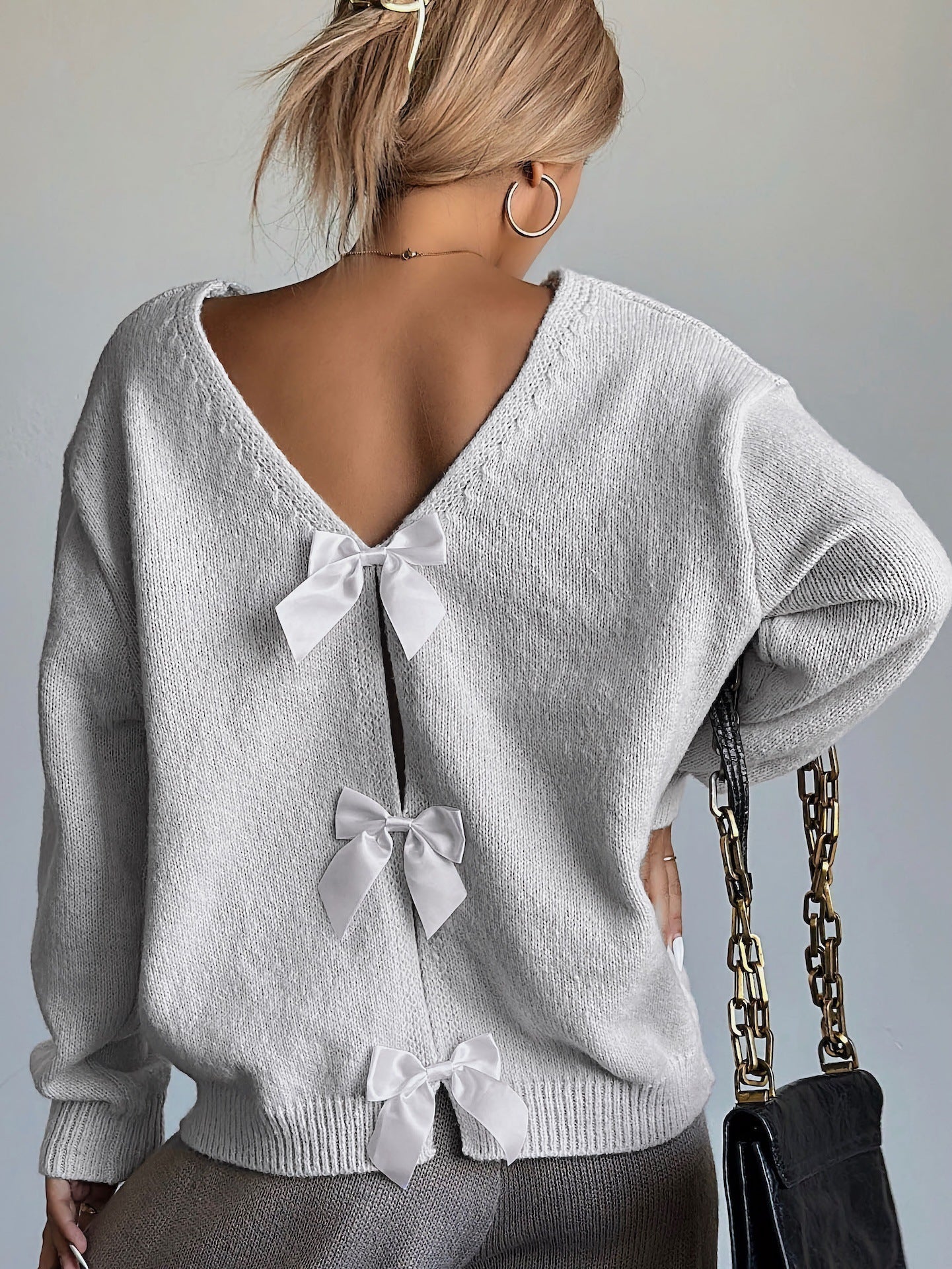 WW | Women's Sweater with Back Cut-Out