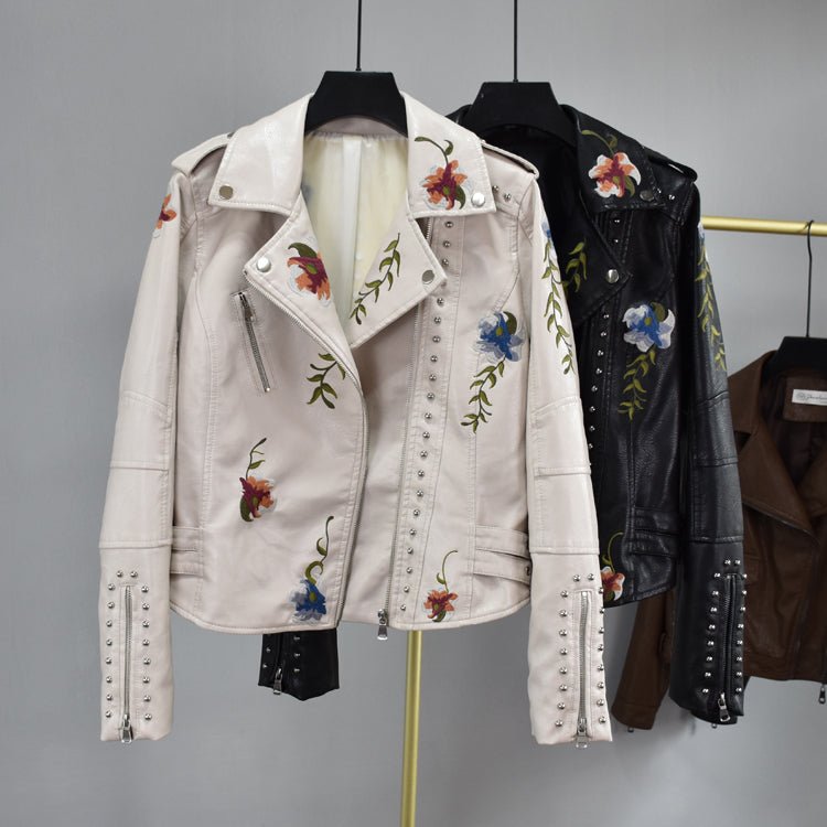 WW | Damen-Lederjacke mit Nieten-Akzent und Blumenmuster