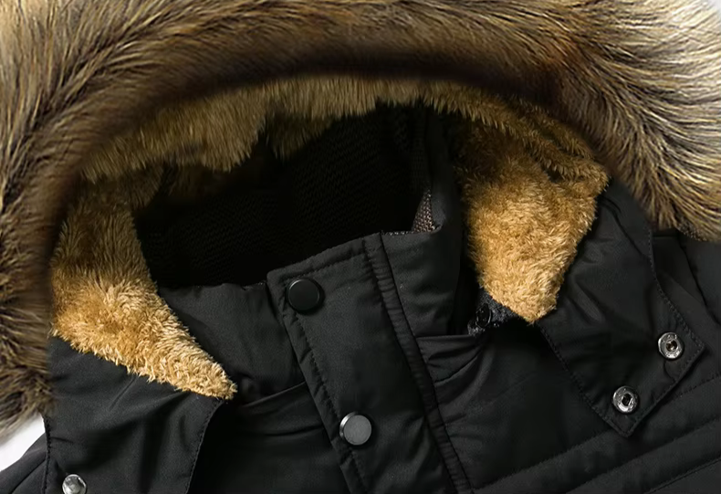 WW | Winterparka mit Kapuze und Kunstfell - Warm gefütterte Outdoorjacke für kalte Tage
