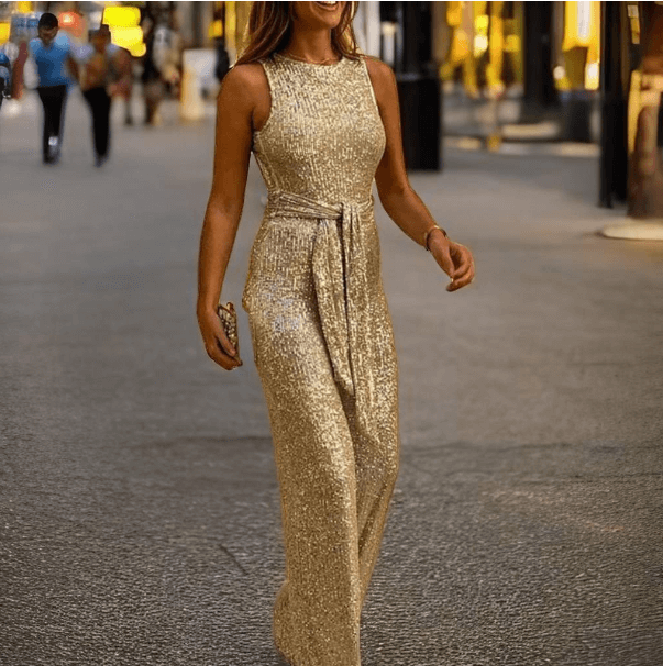 WW | Jumpsuit with one shoulder strap and adjustable waist