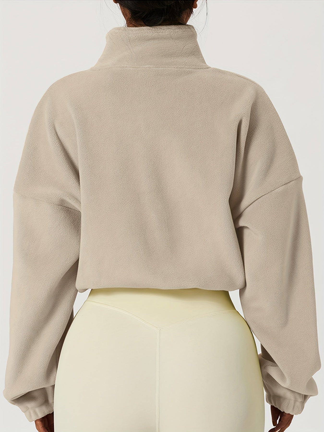 WW | Short jacket in khaki fleece for a casual look