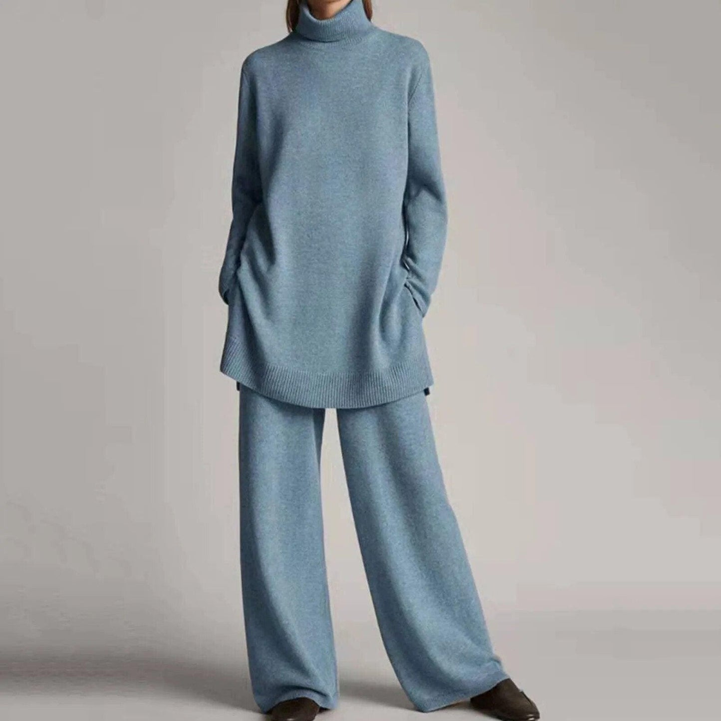 WW | Pullover mit Rollkragen und weitem Hosenbein