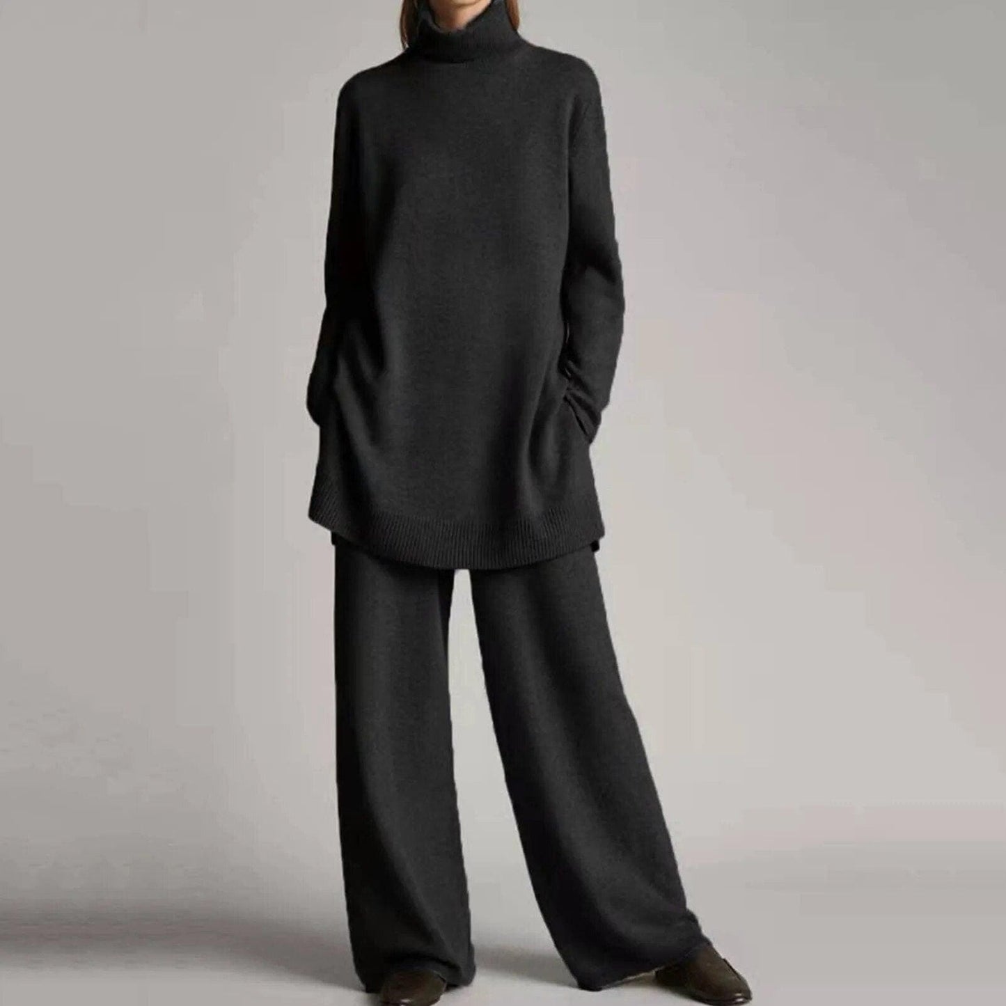 WW | Pullover mit Rollkragen und weitem Hosenbein