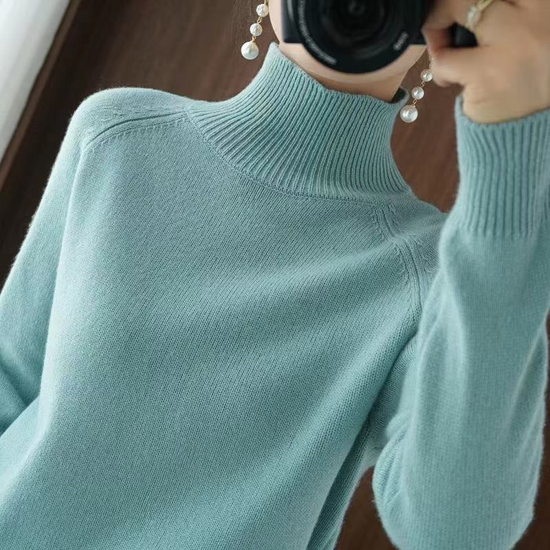 WW | turtleneck - Keeps you warm all day long