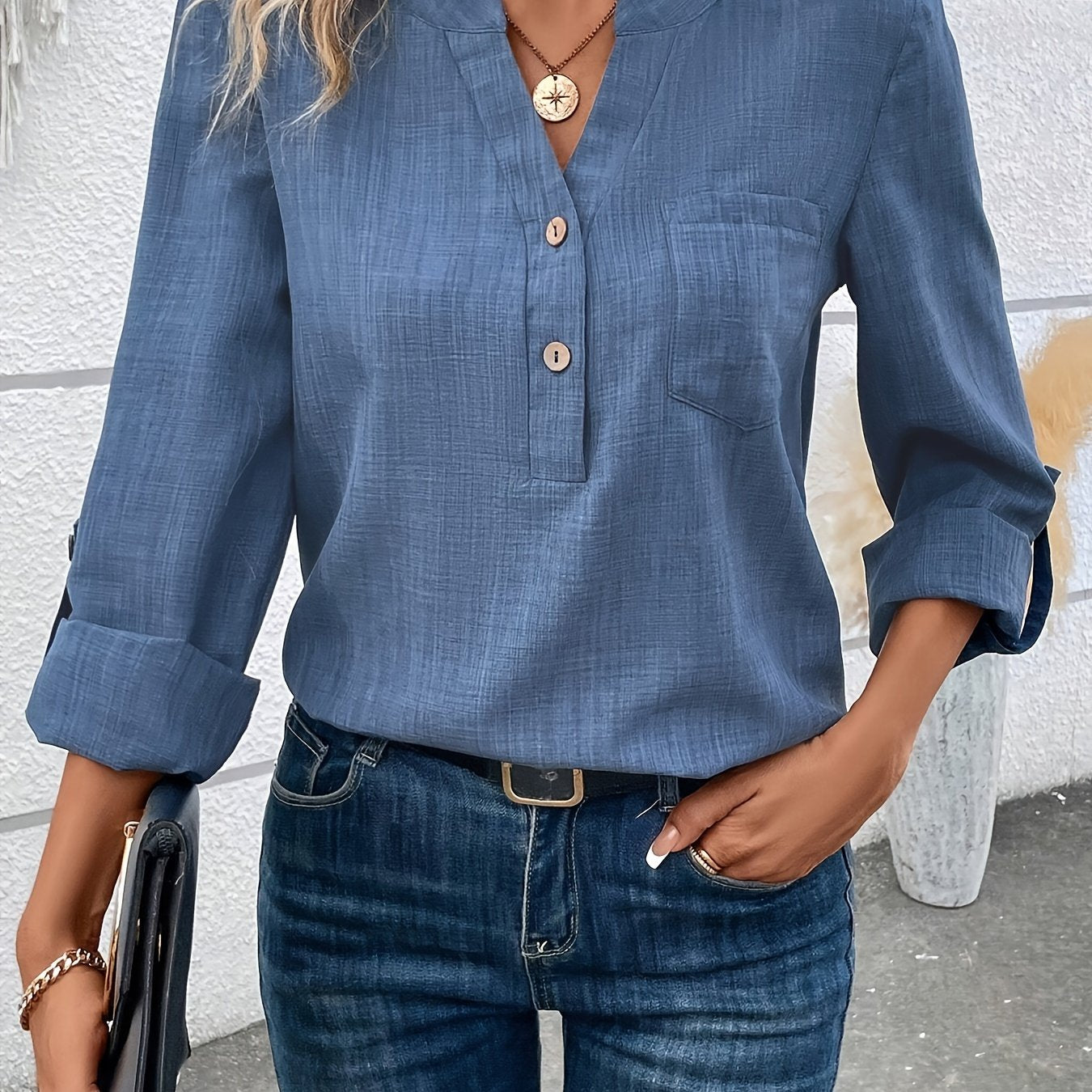 WW | Crocheted Blouse with Long Sleeves and Button at Neck