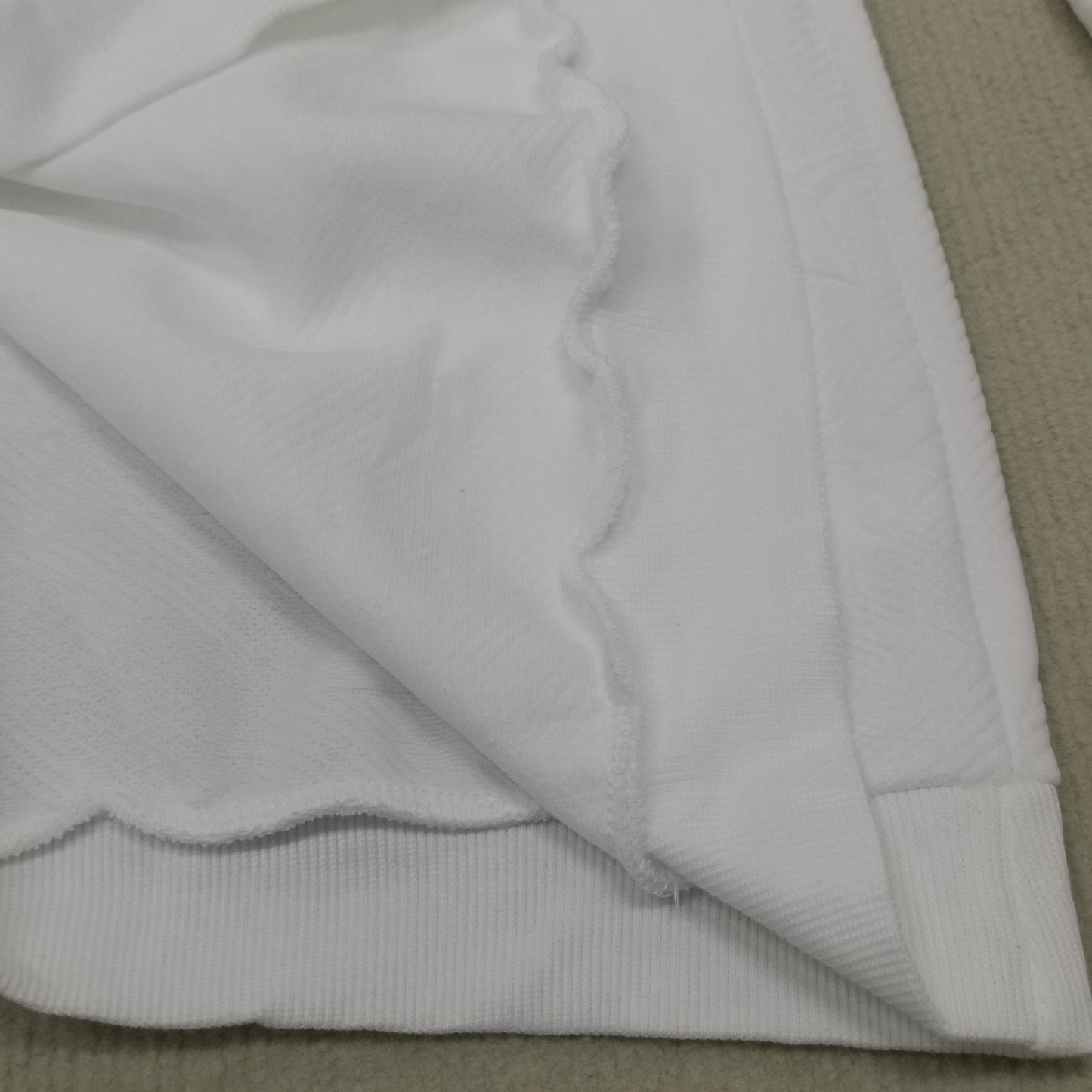 WW | Einfarbiges weißes Sweatshirt mit langen Ärmeln