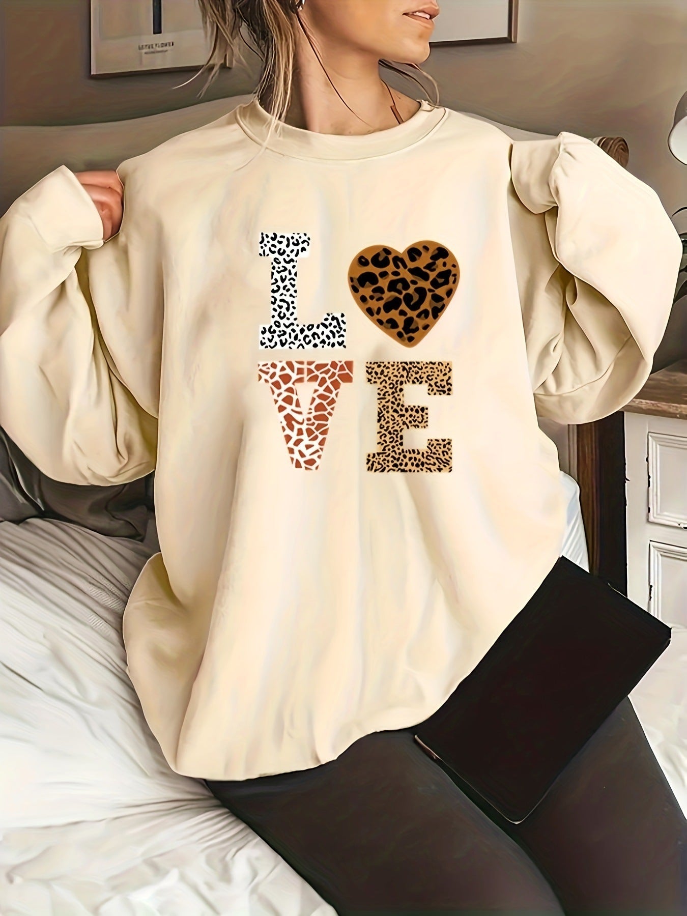 WW | Women's Crew Neck Leopard Print Sweater