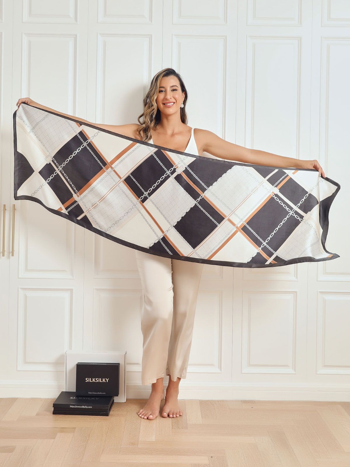 WW | Luxurious Women's Mulberry Silk Scarf