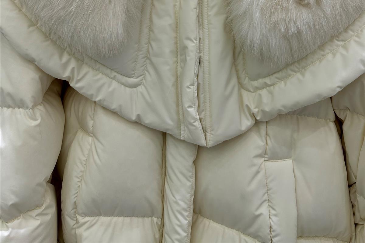 WW | Fellbesatz Pufferjacke - Luxuriöse Winterwärme - Kurzes Steppmuster - Kältewetter-Essential