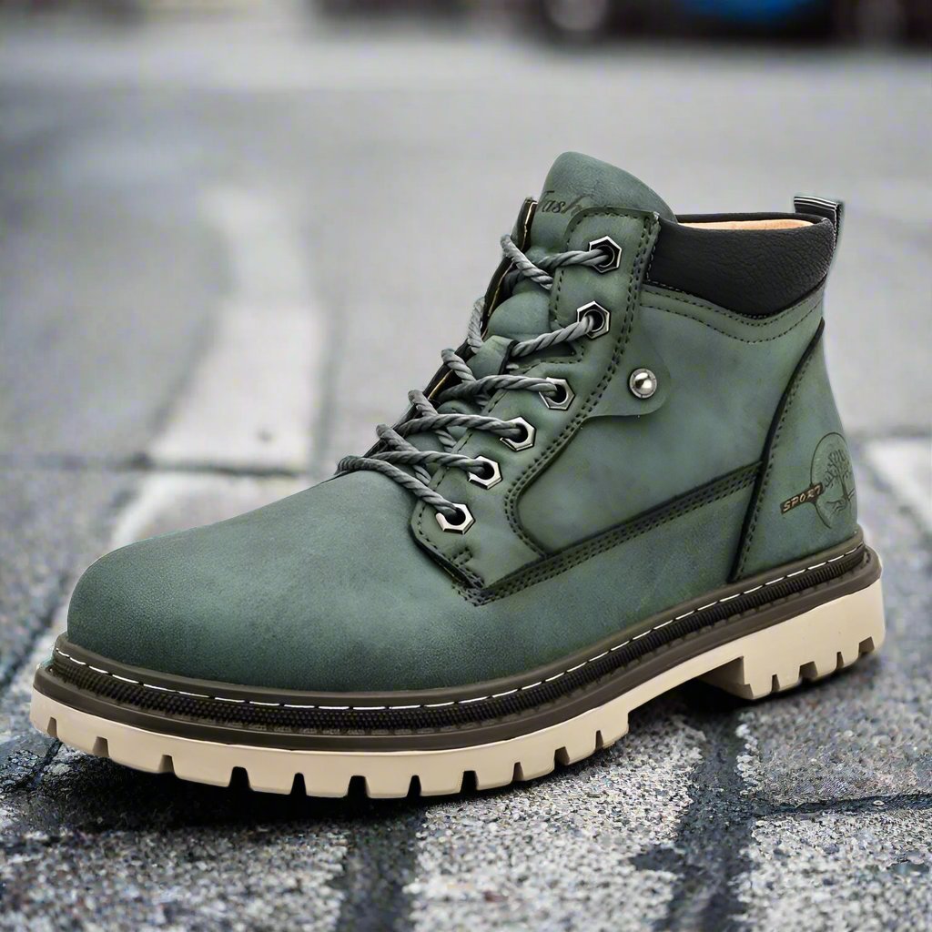 WW | Leather lacing Robust rubber sole Durable and comfortable