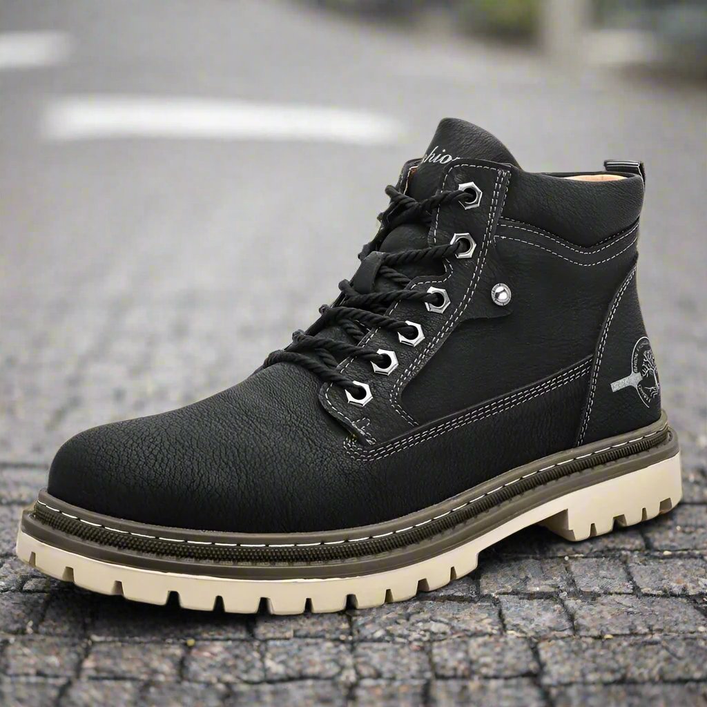 WW | Leather lacing Robust rubber sole Durable and comfortable