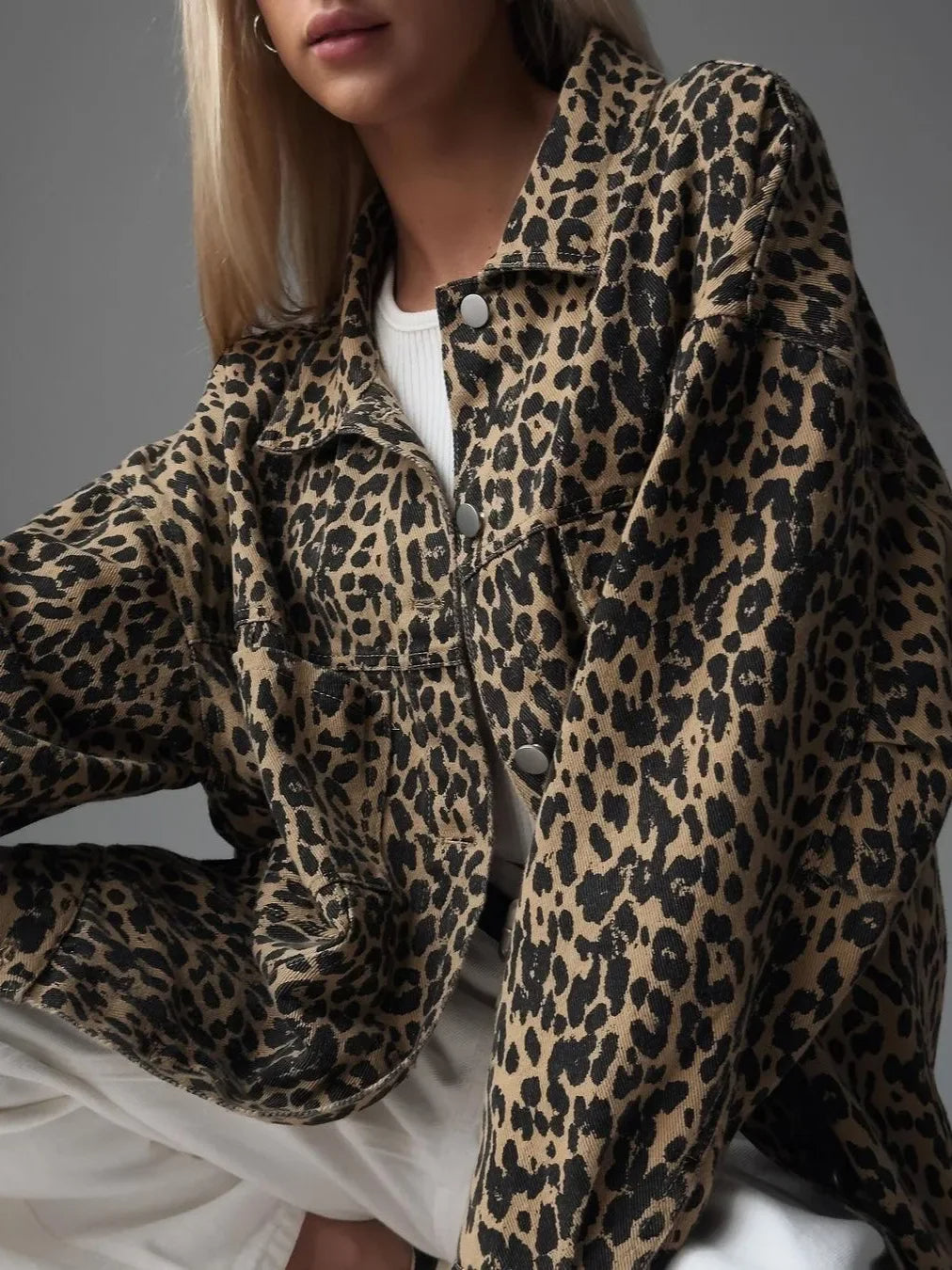 WW | Women's denim jacket with leopard print