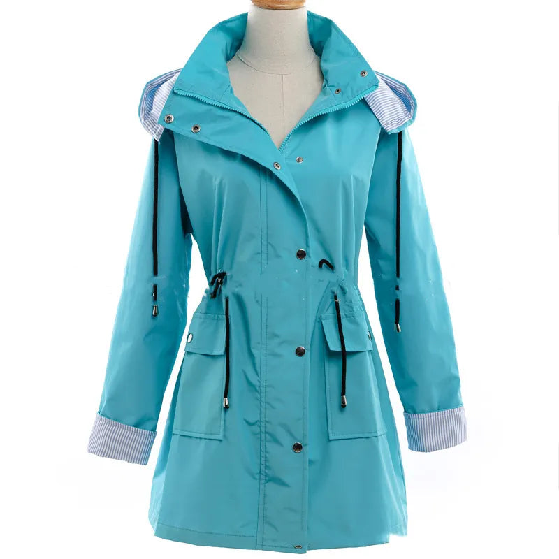 WW | Waterproof coat with hood and buttons