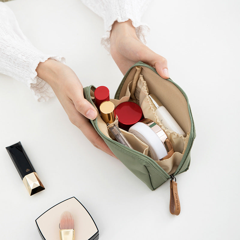 Double-zipper cosmetic bag