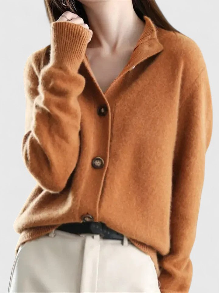 WW | Classic cardigan with button placket