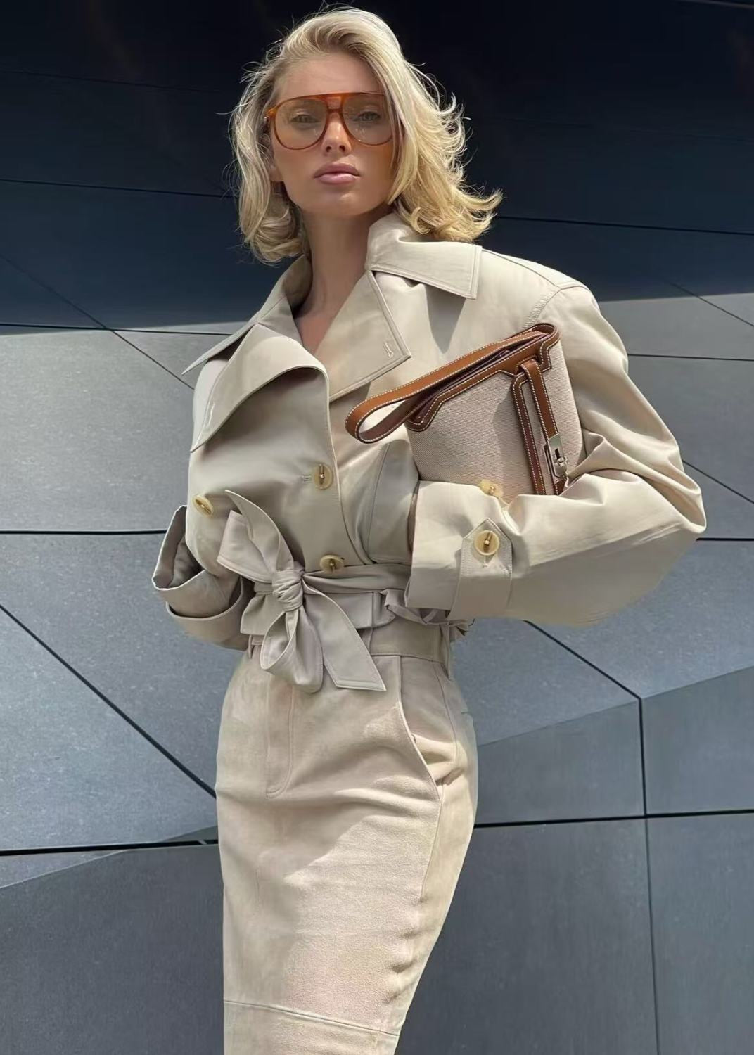 WW | Gekürzter Gürteltrenchcoat mit Übergroßen Revers