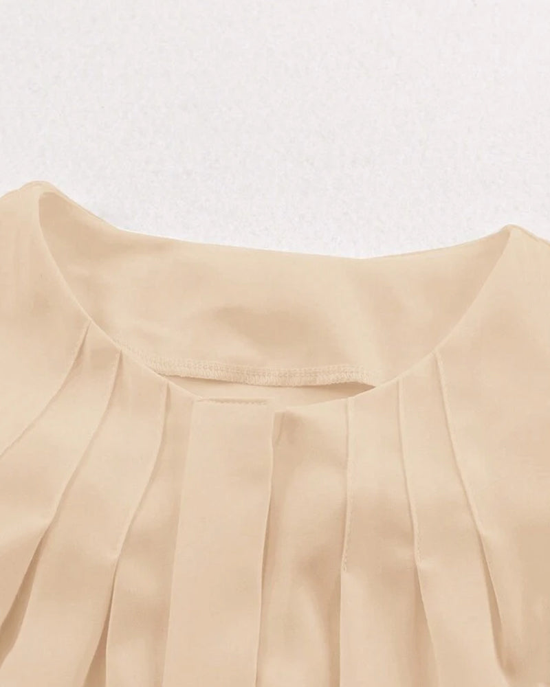 WW | Elegant Blouse with Pleats