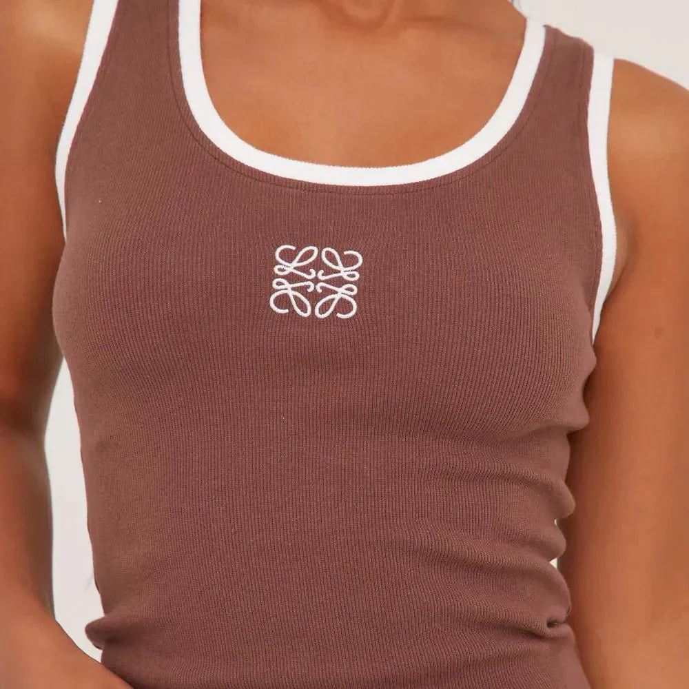 WW | Ribbed tank top with delicate embroidery