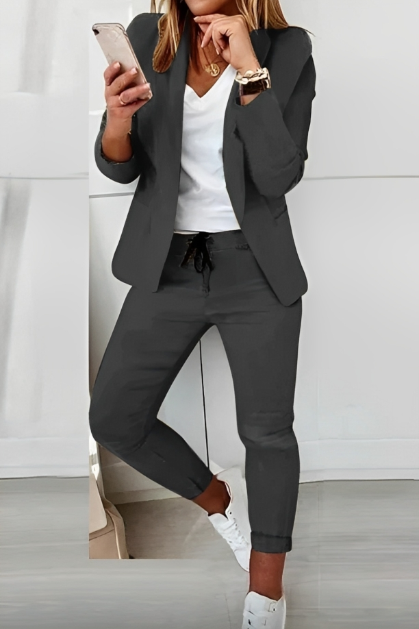 WW - Casual and fashionable suit set