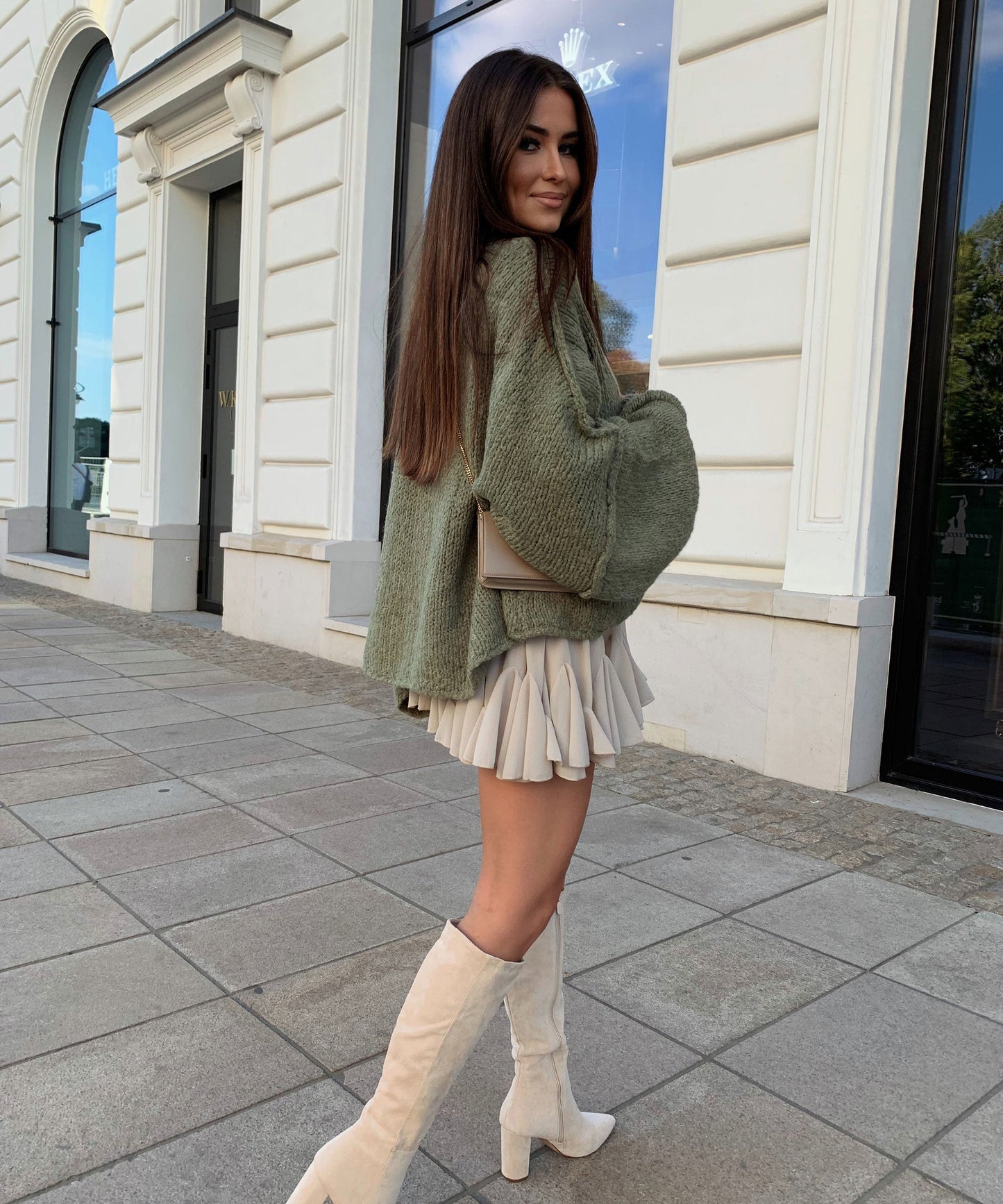 WW | Cozy, oversized cardigan in soft khaki