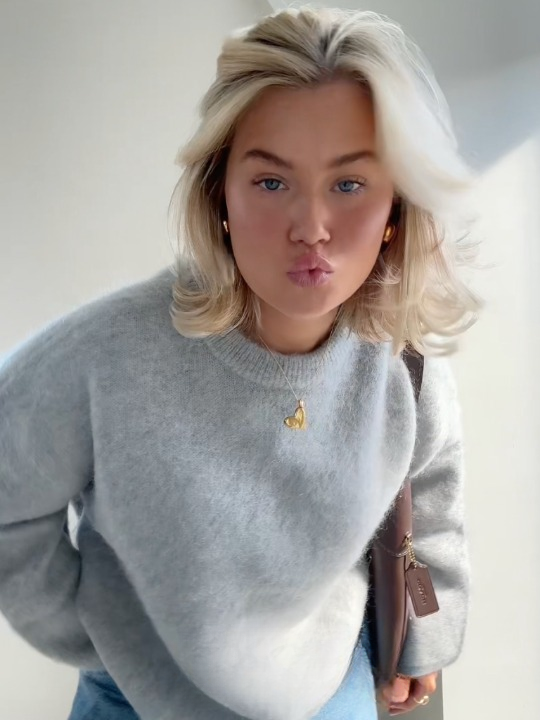 WW | Cozy soft mohair knit sweater