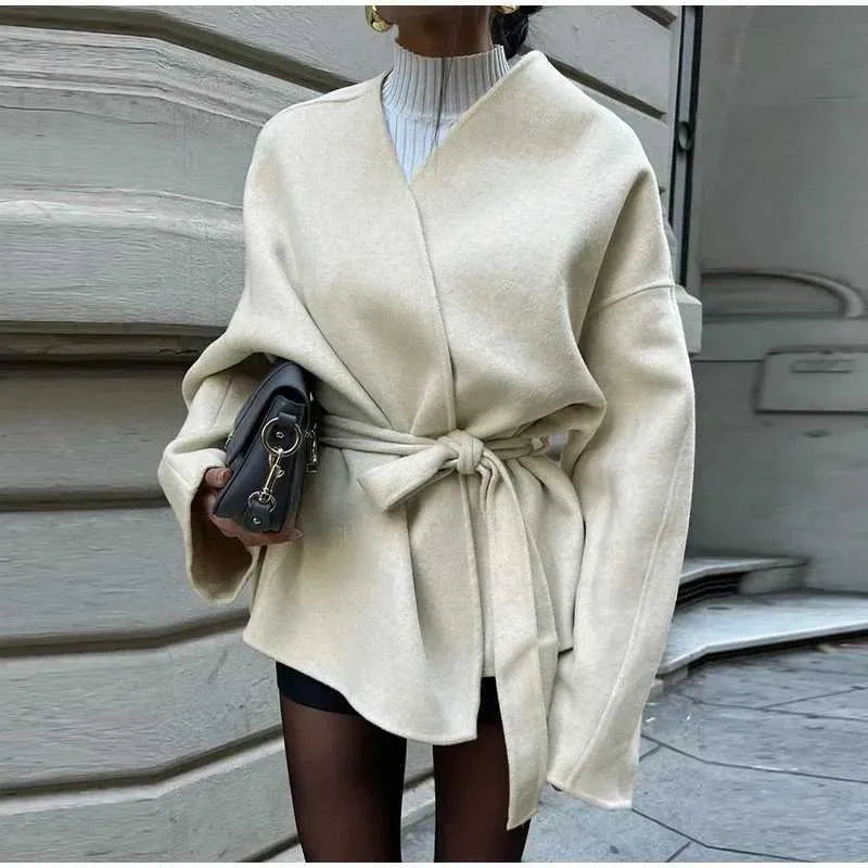 WW | Modern Style V-Neck Wool Coat