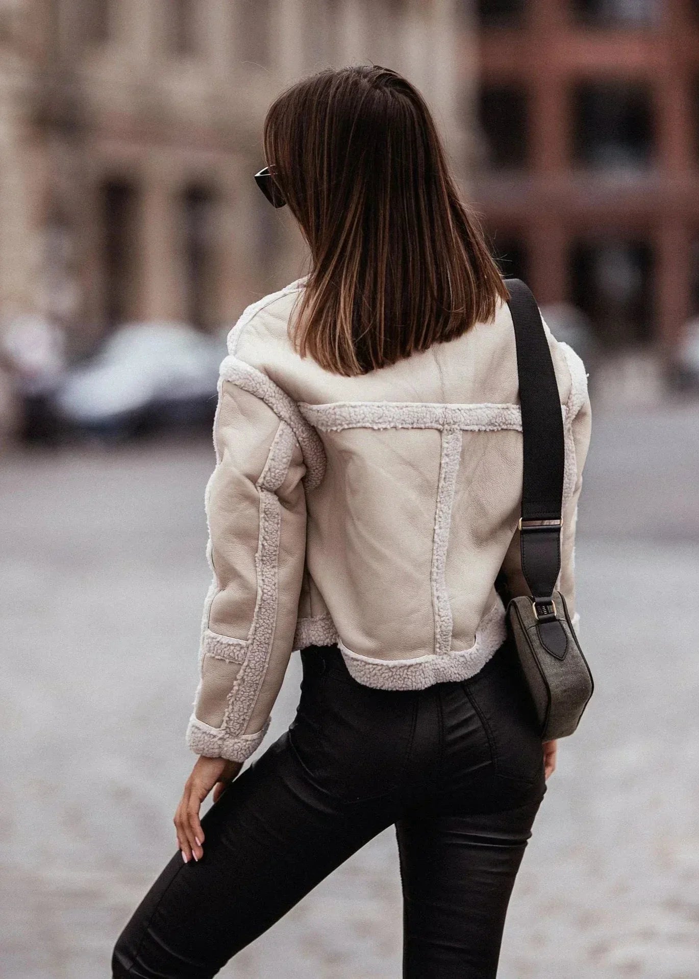 WW | Faux Fur Long-Sleeved Jacket