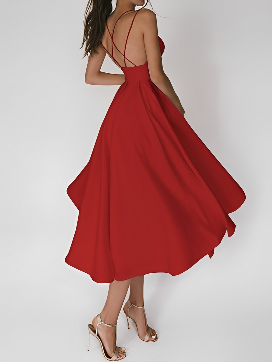 WW | Ein Leichtes Kleid mit Zarten Spaghettiträgern