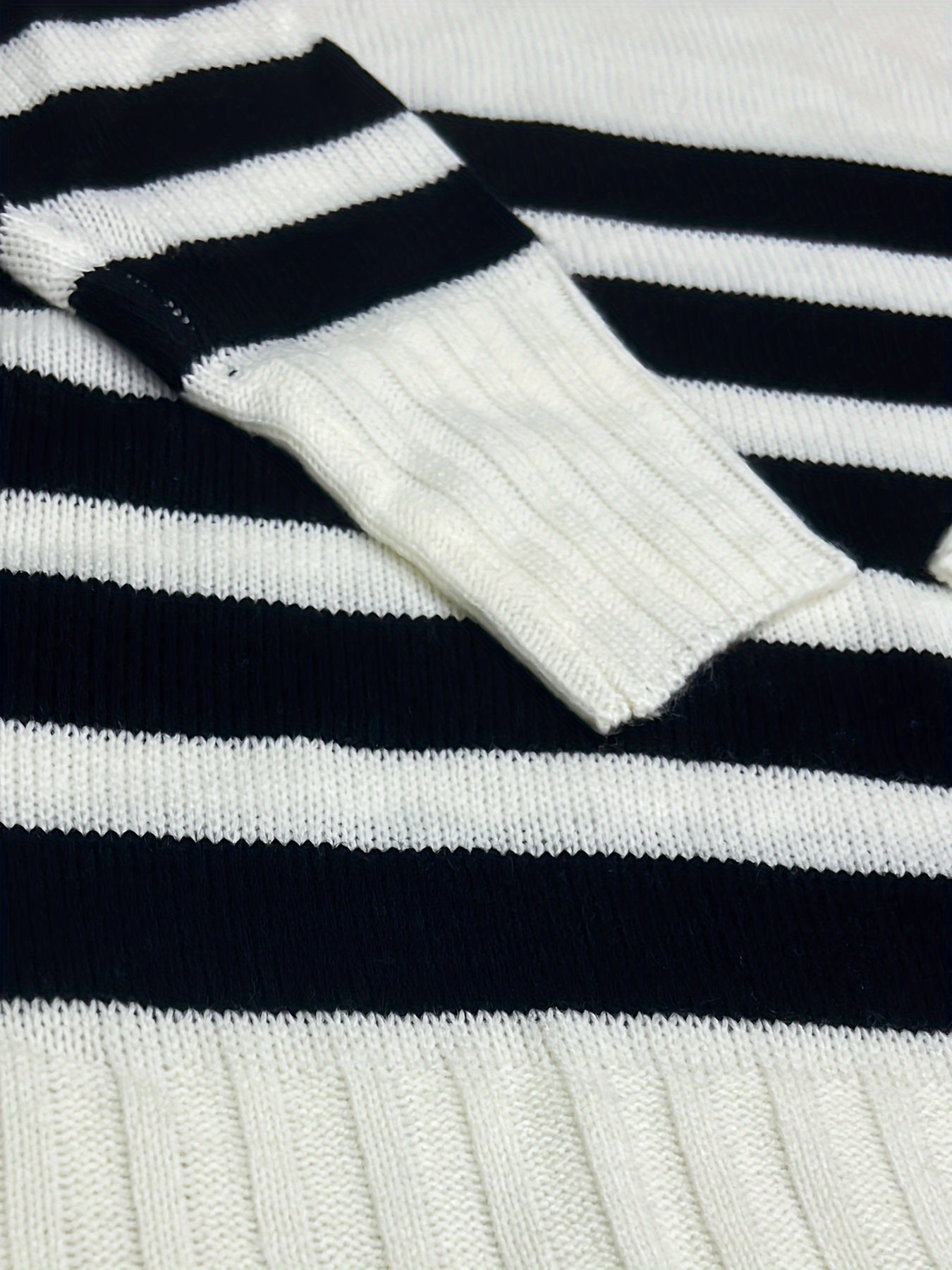 WW | Schulterfreier Baumwollpullover mit Streifen und lockerer Passform Pullover Damen - Perfekt für legere Tage