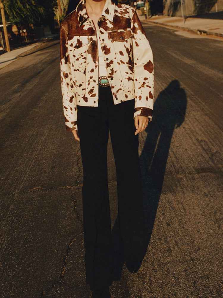 WW | Jacket with cow print, lapel collar and stylish snap fasteners