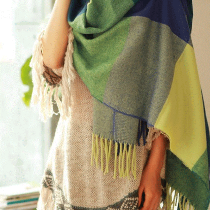 WW | Luxurious Diamond-Patterned Cashmere Scarf