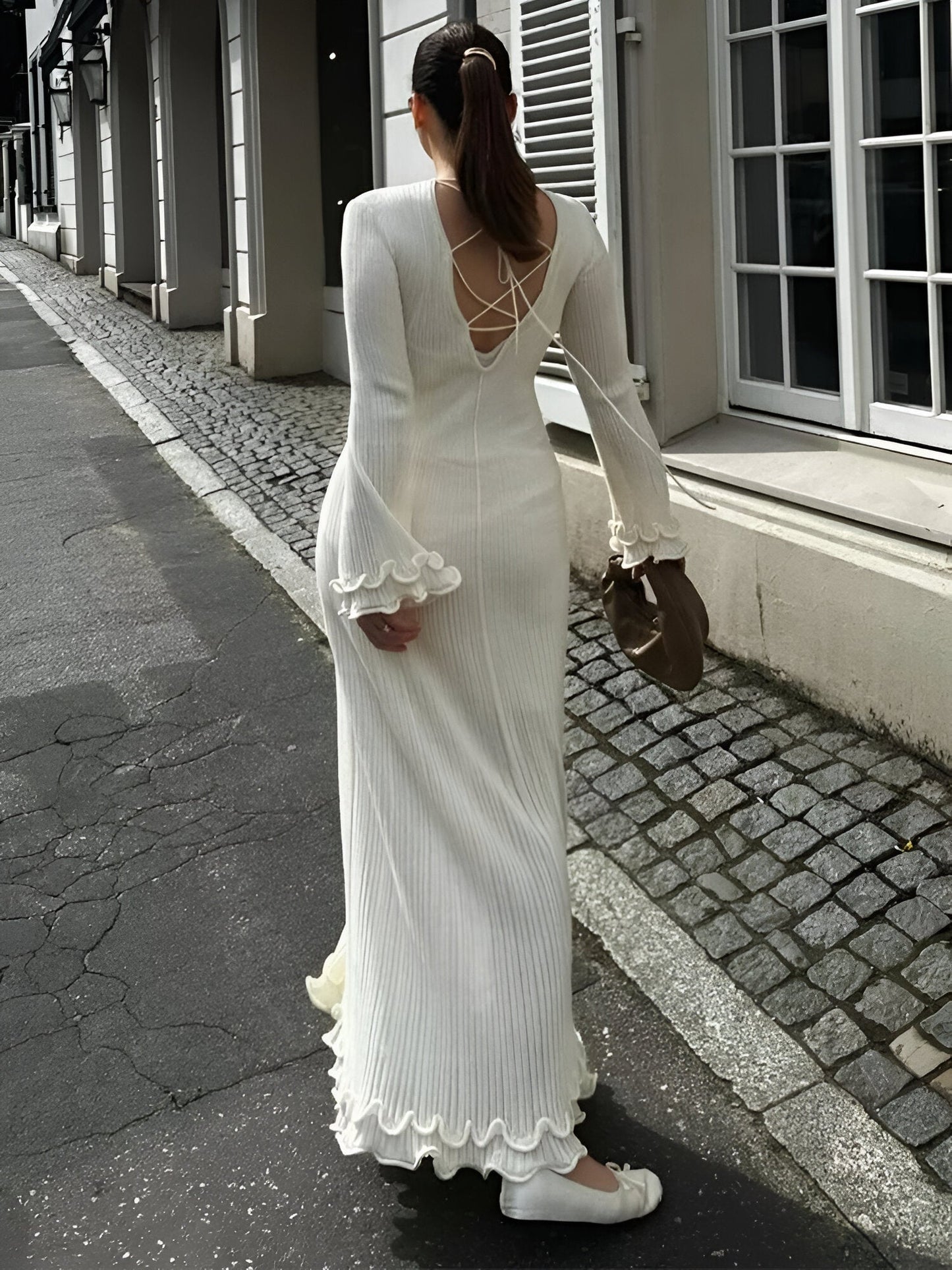 WW | Elegant White Knit Dress with Flounced Hem