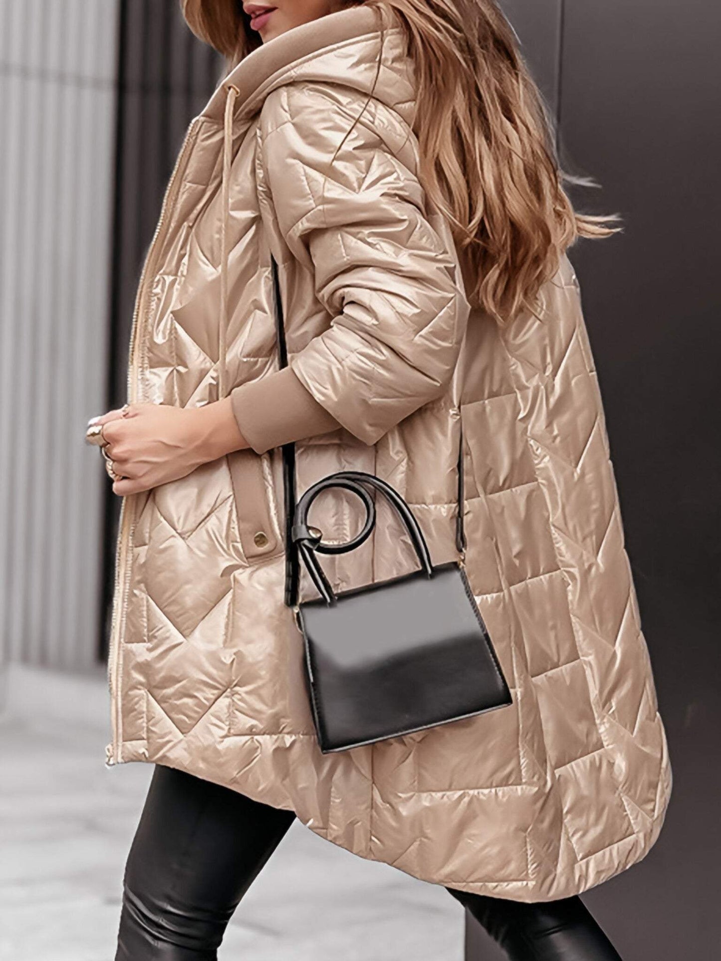 WW | Modern and comfortable black hooded jacket