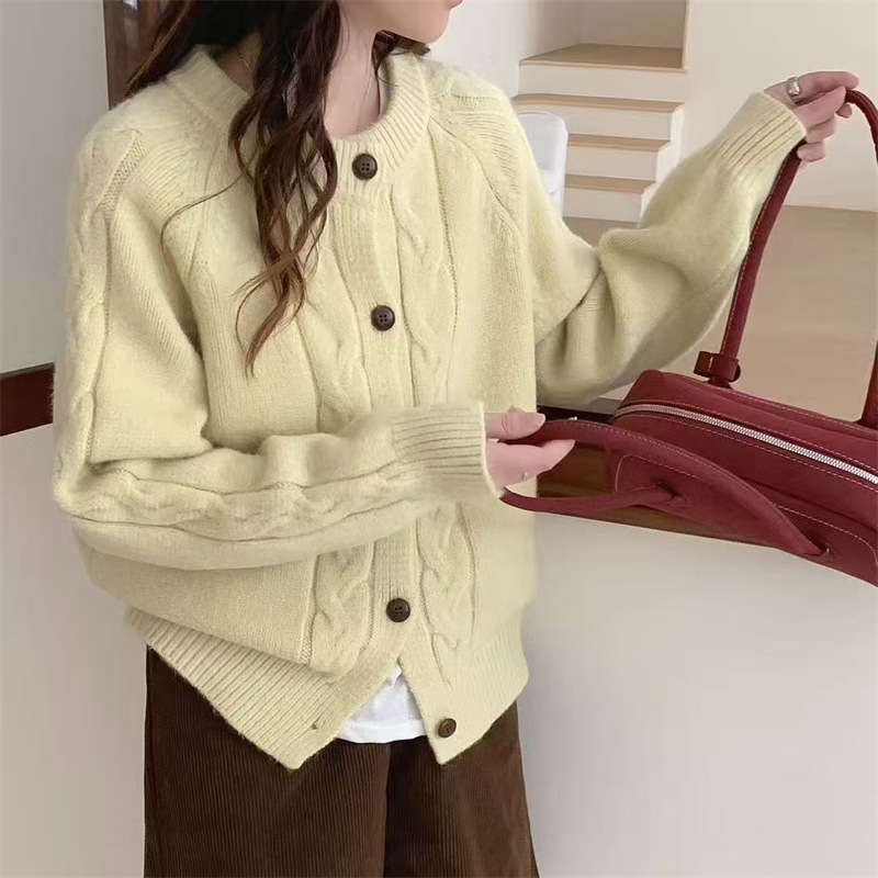 WW | Button-Up Cable Knit Cardigan