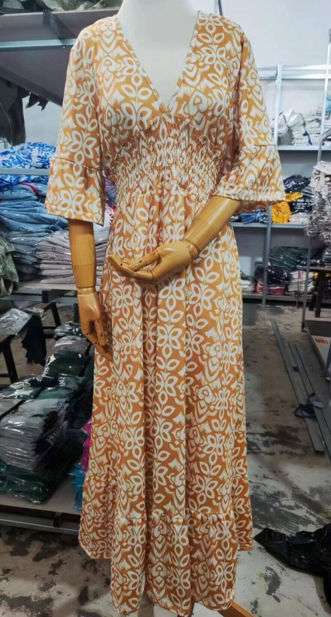 WW | Lange Lockere Kleid mit V-Ausschnitt und Gürtelzug