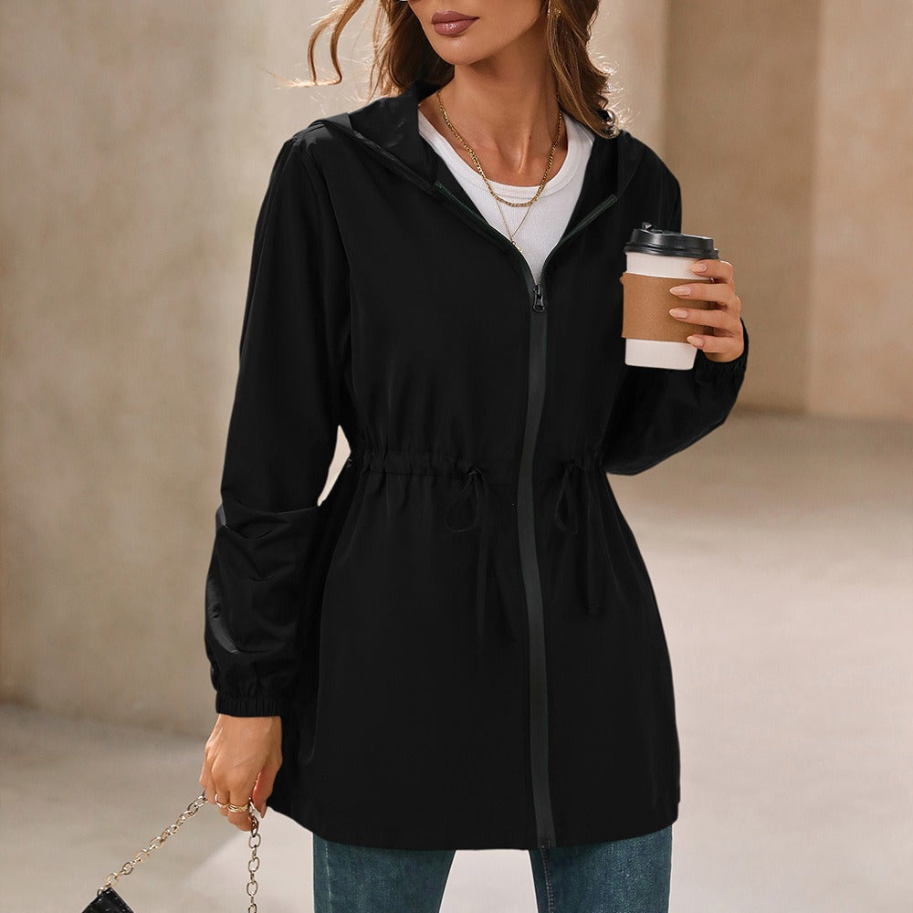 WW | Rain jacket Water-repellent Lightweight fabric Adjustable waist Hood Zipper
