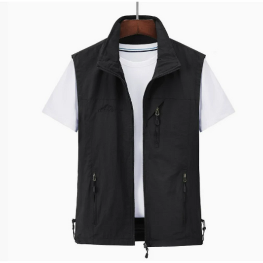 WW | Vest Regular fit High collar Zipper Multiple pockets Hike-ready design