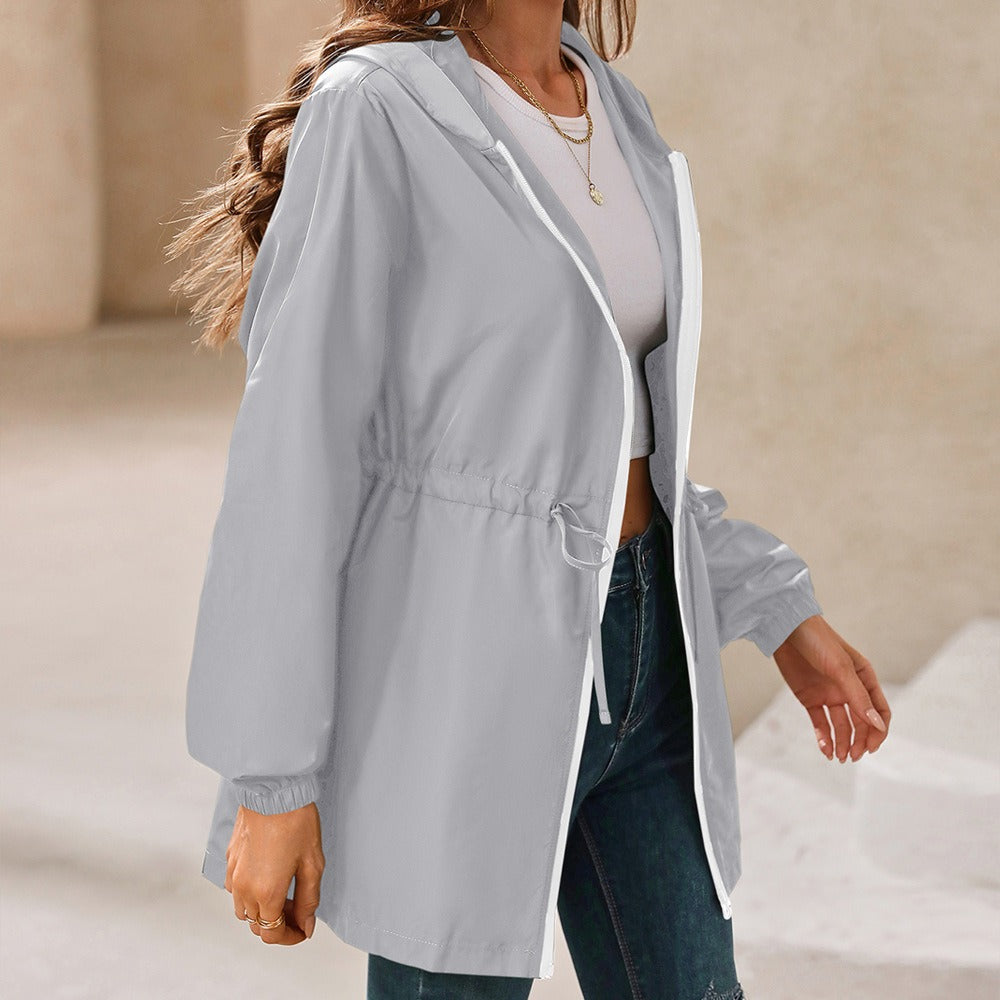 WW | Rain jacket Water-repellent Lightweight fabric Adjustable waist Hood Zipper