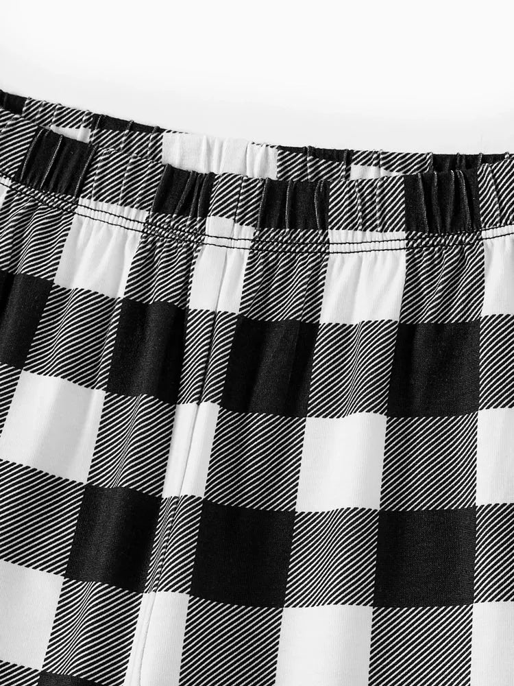 WW | 2025 Familie Weihnachts Textdruck Schwarzes Langarmshirt mit Schwarz-Weißen Plaid-Hosen Familienpassende Pyjamas
