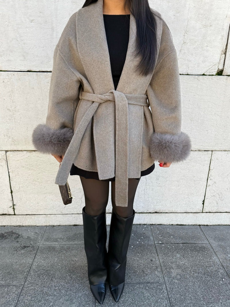 WW | Wool coat with belt and faux fur cuffs Elegant short wrap jacket