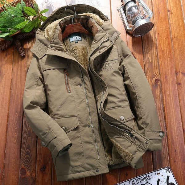 WW | Jacke - Übergröße - Gefüttert mit Fleece - Kapuze - Gestepptes Schulterteil - Mehrere Taschen
