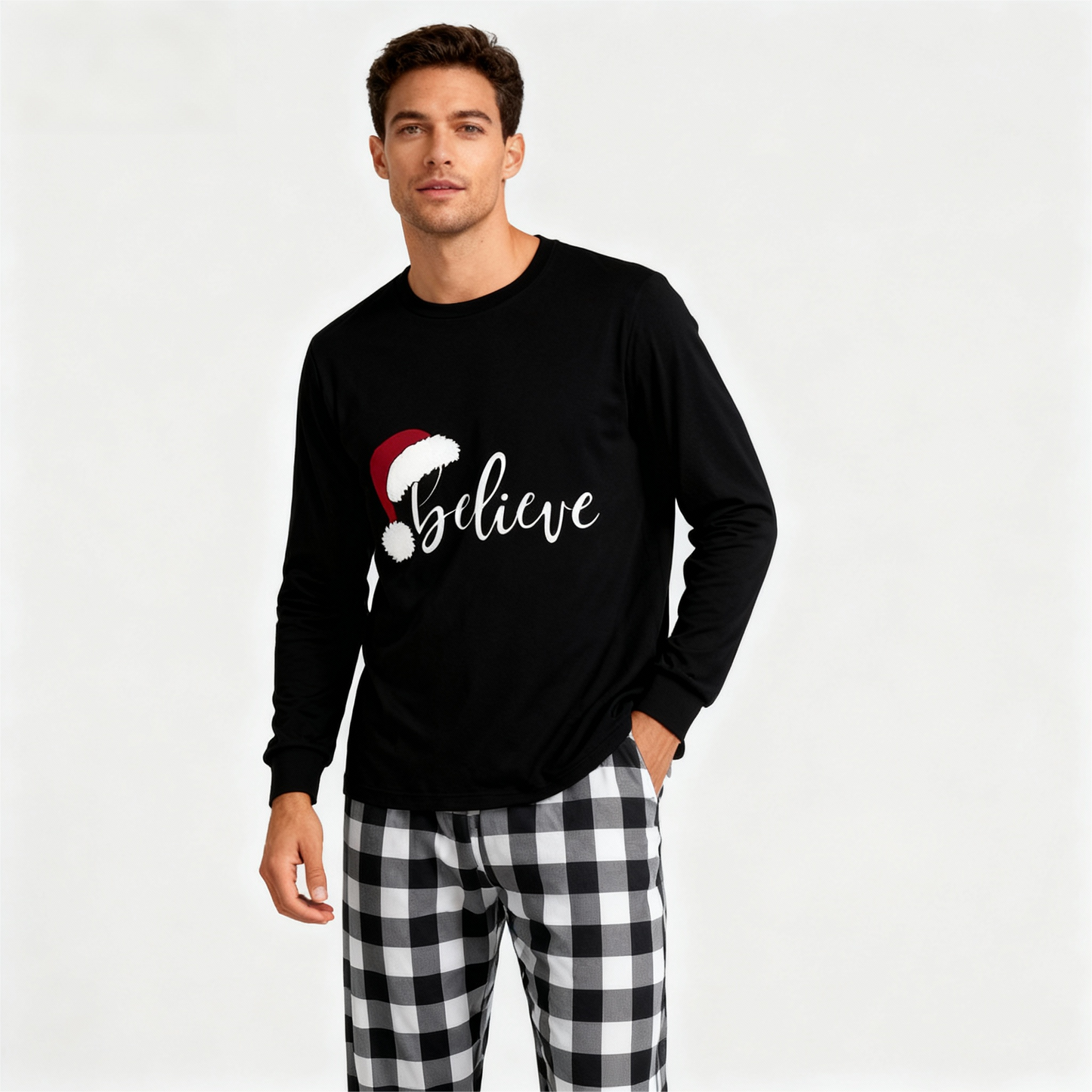 WW | Weihnachtsmütze und 'Believe' Buchstabenprint gemustertes Schwarz-Weiß kariertes Schlafanzug-Set