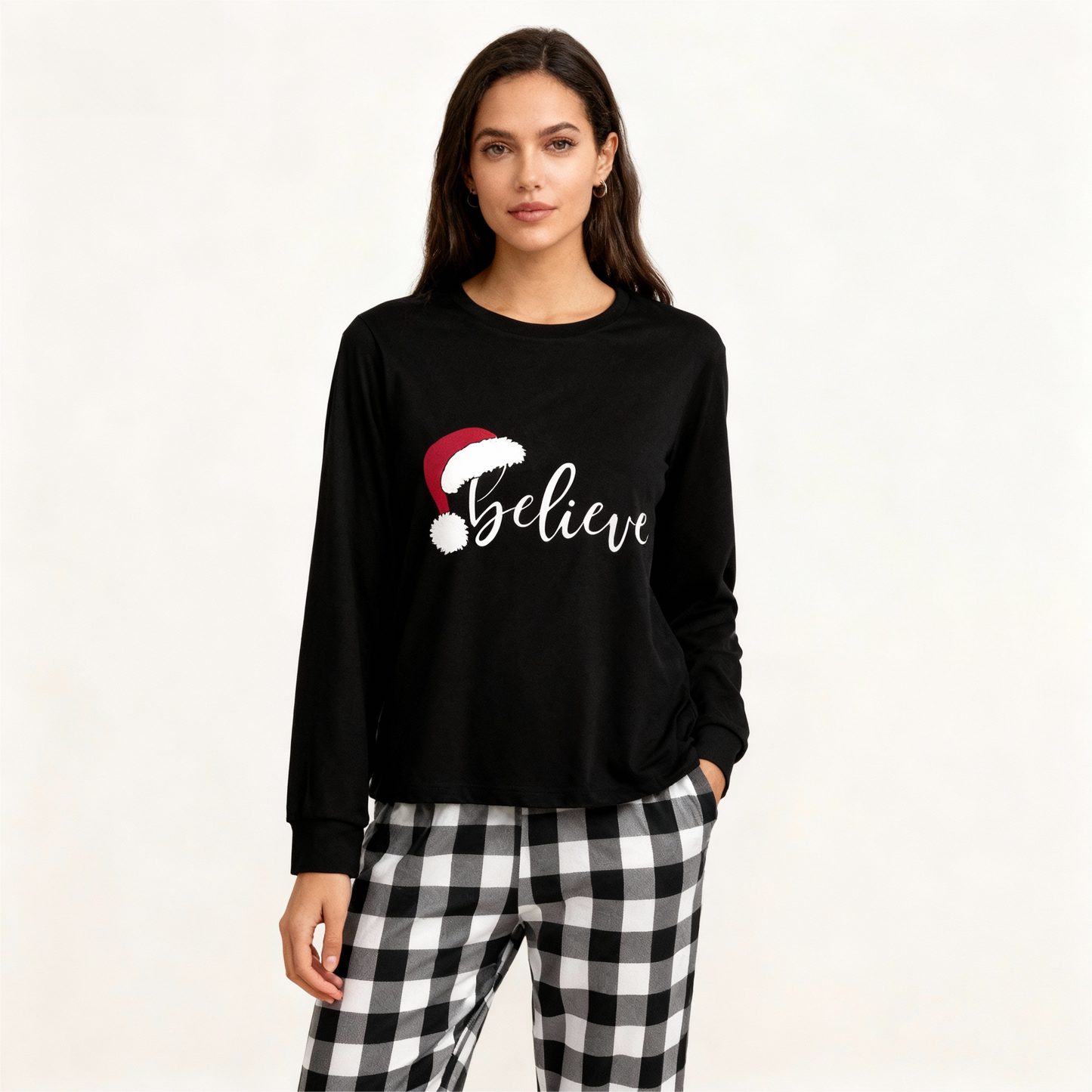 WW | Weihnachtsmütze und 'Believe' Buchstabenprint gemustertes Schwarz-Weiß kariertes Schlafanzug-Set