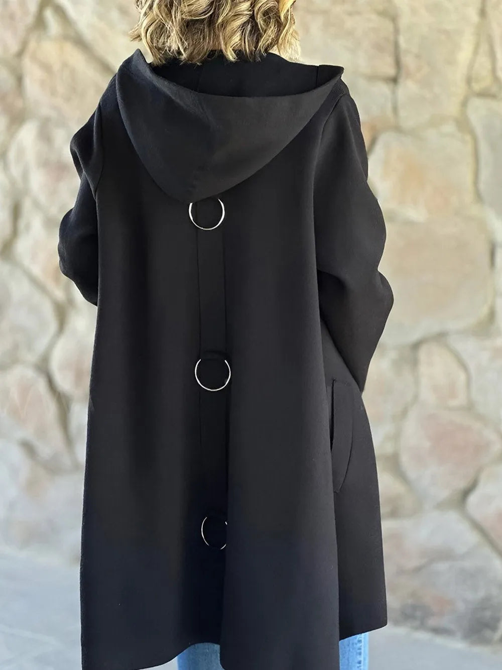 WW | Hooded jacket with V-neck and button closure