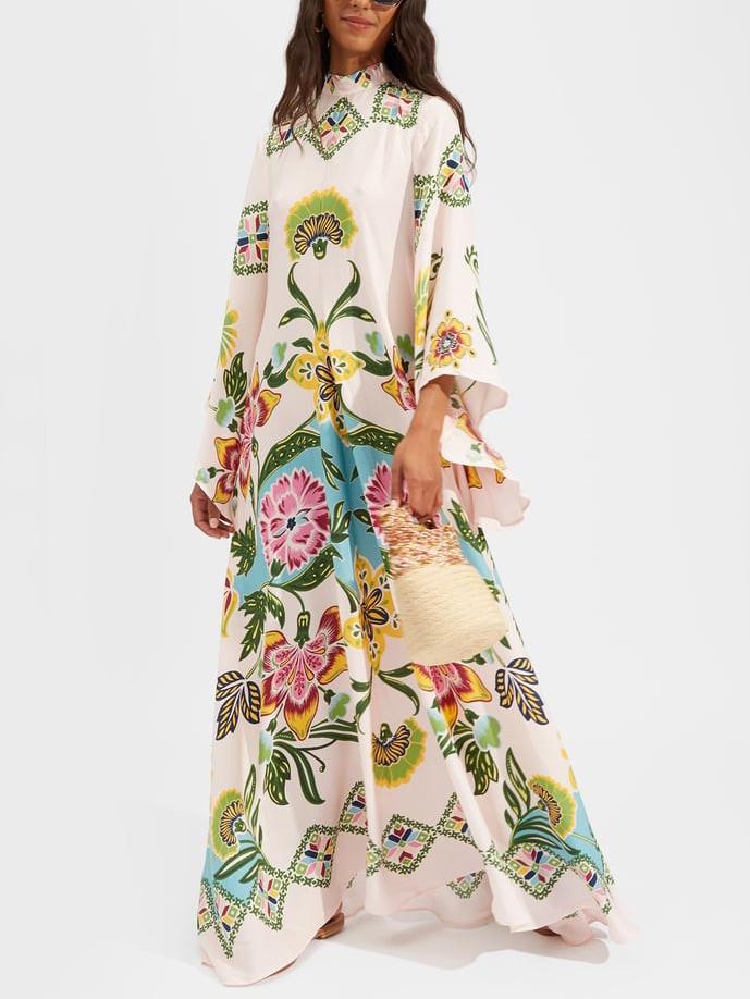 Exquisite, flowing maxi dress with a sunny floral print